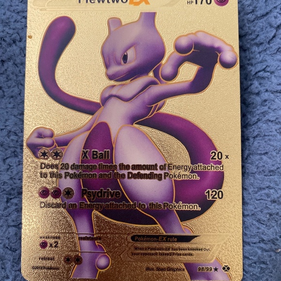 Pokémon Card MewTwo Golden - Picture 1 of 2